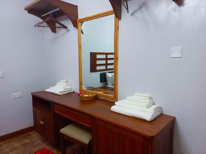 Отель Edgewood Country Place Thika Экстерьер фото